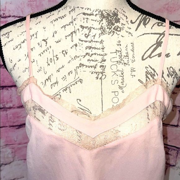 🔥MITTOSHOP🔥PALE PINK CAMI🔥SZ SMALL - Picture 2 of 5